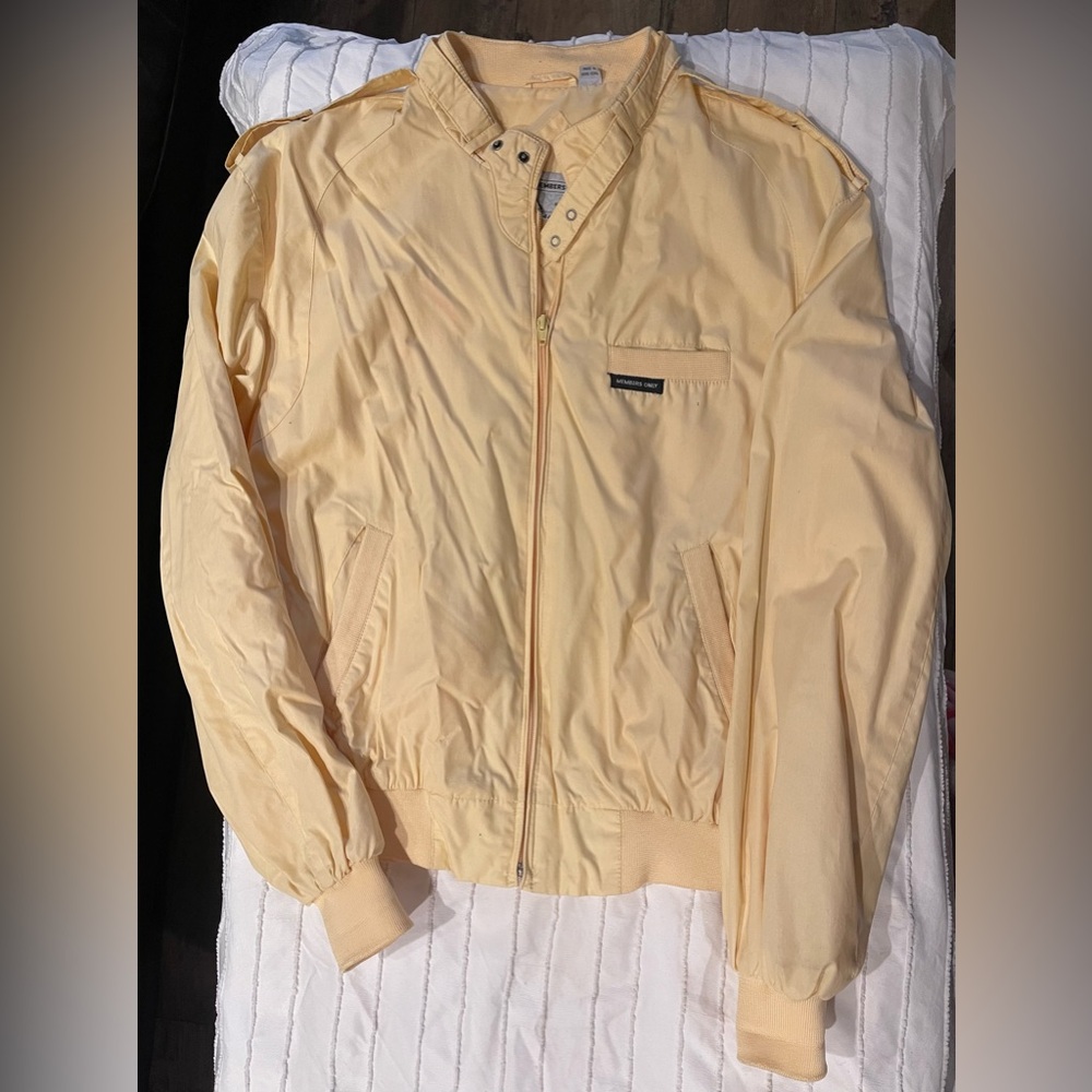 Vintage MEMBERS ONLY 80’s jacket